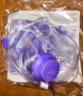 Kangaroo Omni Feeding Bag 1000ml B10FD 8 Bags 8 Syringes 8 Transition Connector
