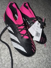 ADIDAS   Predator Accuracy FG Soccer Cleats Black/Pink Youth Sz 2 1/2 GW4614