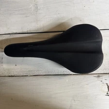 Nishiki Bicycle Saddle Bike Seat, Cycling, Black New Without Tags Cionlli 143mm
