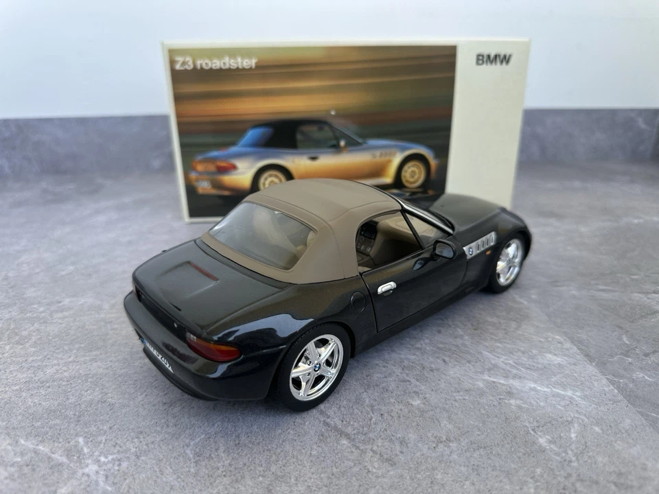 BMW Z3 1/18 Ut Models - Immagine 3 di 4