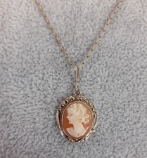 Cameos Factory Naples Shell Cameo Pendant Necklace 49 cm
