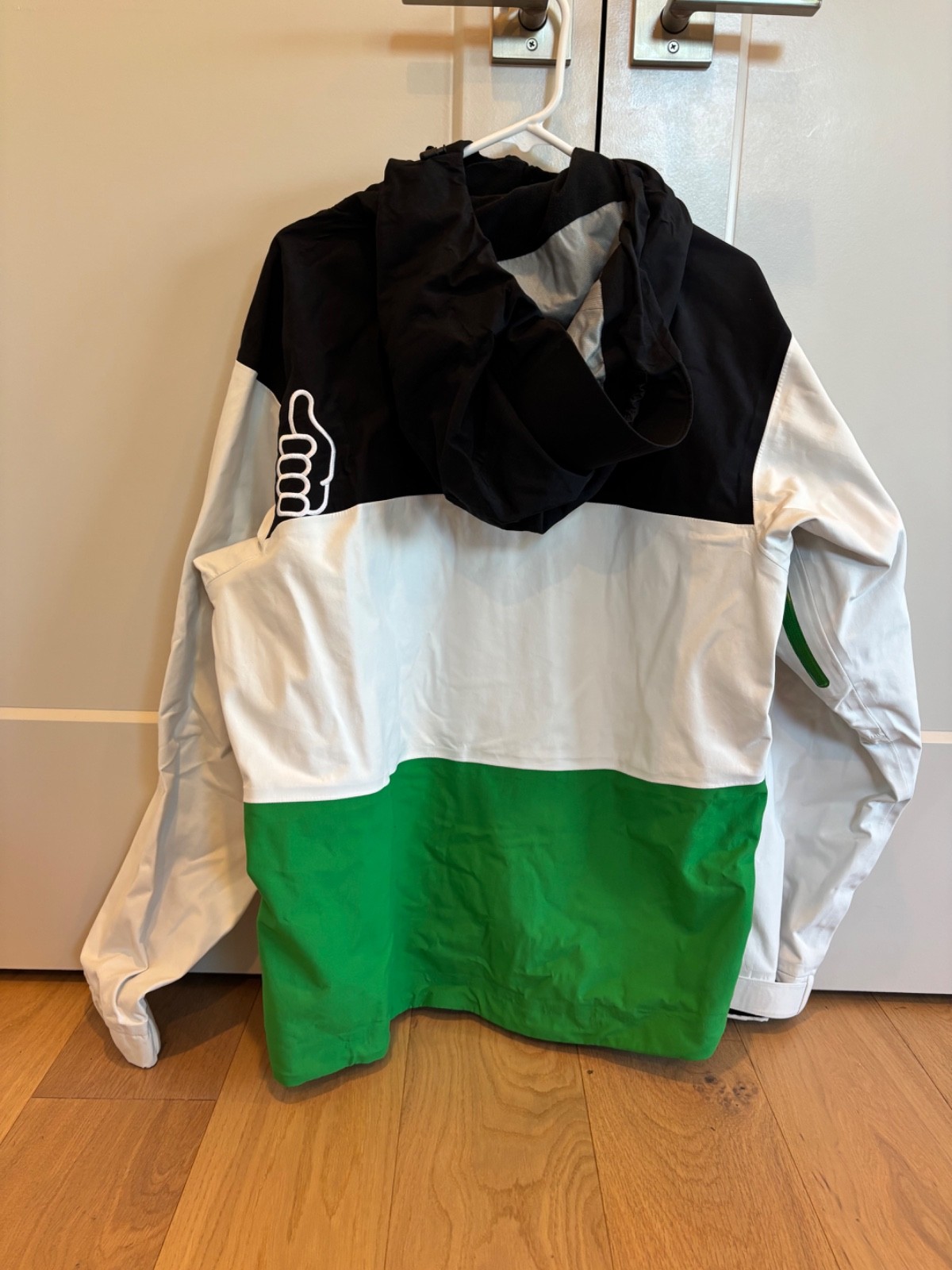 Men's Trew Gear Cosmic Size L Ski Snowboard Winter Jacket Outdoor Casual