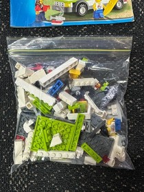 LEGO CITY: Camper (7639) 100% complete, with instructions.