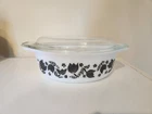 PYREX BLACK TULIP 1.5 QUART OVAL CASSEROLE DISH 043 SERIES WITH LID BEAUTIFUL!