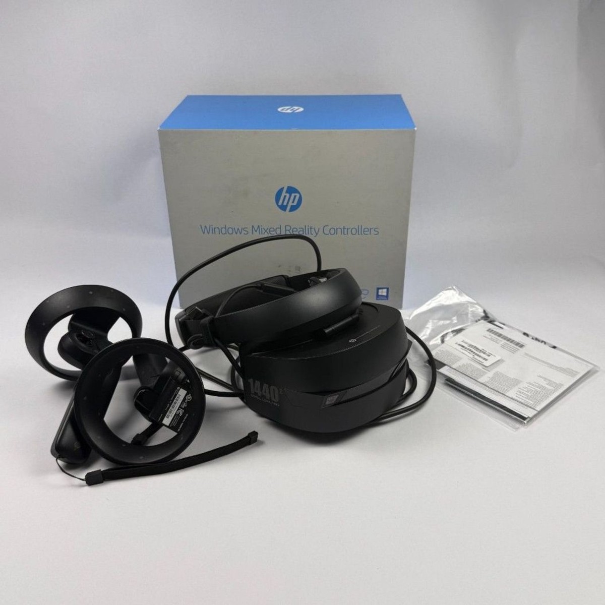 HP VR1000-100 Windows Mixed Reality Headset Controllers Cables 
