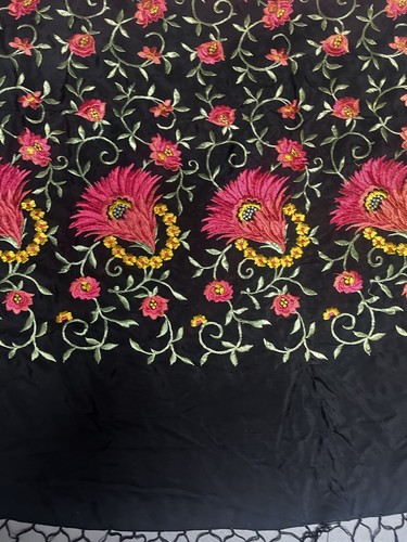 Mantón de piano español negro seda bordado borde flecos vintage años 20 48" + flecos - Imagen 11 de 23
