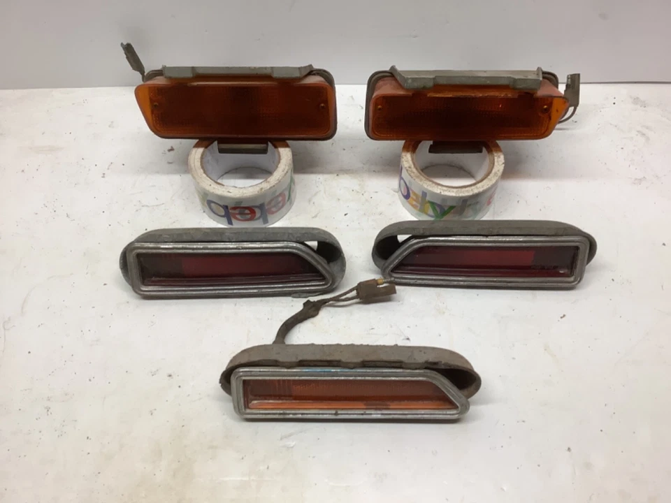 MOPAR 1970 1971 1972 Chrysler Newport NEW YORKER Marker Lights Oem used NICE - Image 2 of 4