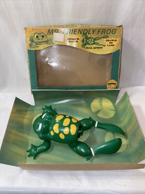 Vintage Swimming Crawling Frog Battery Operated Toy Works Novatoy Hong Kong Rare