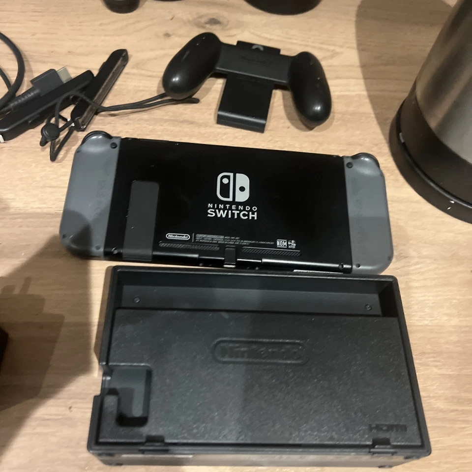 Nintendo Switch Super Smash Bros. Limited Edition Console  Dock next day post, photo 4 of 5