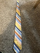 City Of London Men  s Silk Tie 60 Inch Total Length Vibrant Colors 