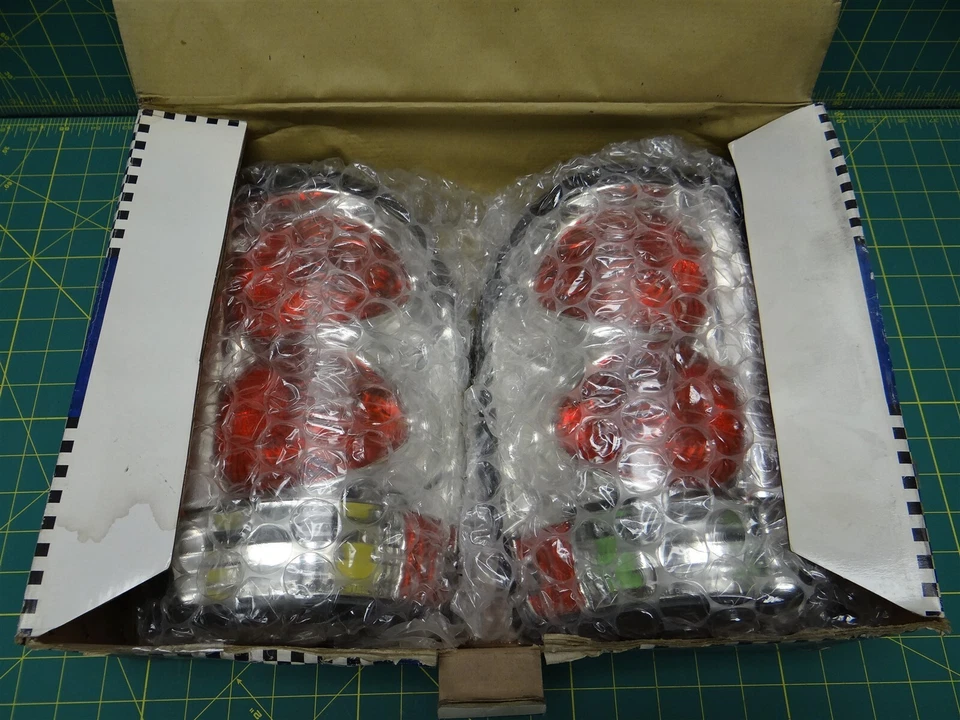 Lente trasera Euro APC 404131TLR Ford Ranger (1993-2000) Foto 2 de 4