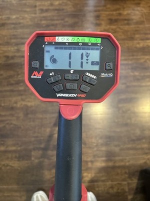 Minelab Vanquish 440 Metal Detector V10 Double D Coil 38200002