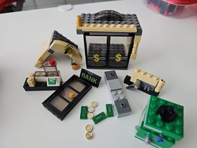 LEGO DC Comics Super Heroes: Batmobile and the Two-Face Chase (6864) Incomplete