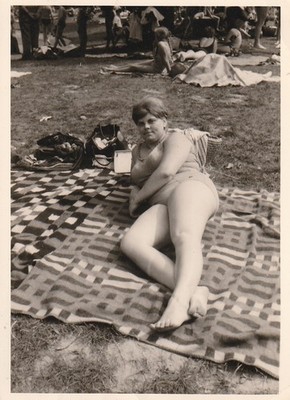 Vintage Photo Pretty Woman in Bikini Chubby Snapshot 1962