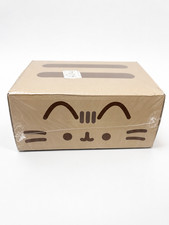 Pusheen Box Spring 2024 Loafing Around Carb Club Caja de Suscripción Sellada Mediana