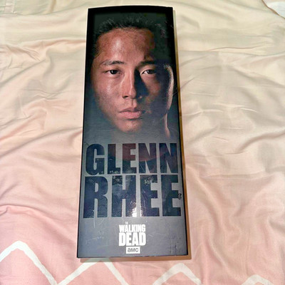 Threezero AMC THE WALKING DEAD Glenn Rhee 1/6 Scale Actionfigur