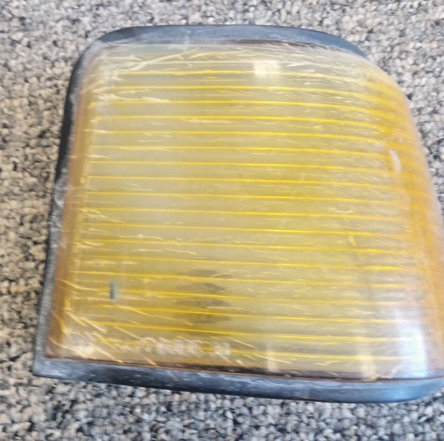 1987-88 Cutlass Supreme 442 Salon Euro Pass RH Side Corner Lamp Light Lens FC6DG - Image 2 of 4