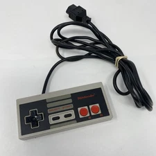 Nintendo NES004 Video Games Controller NES Untested