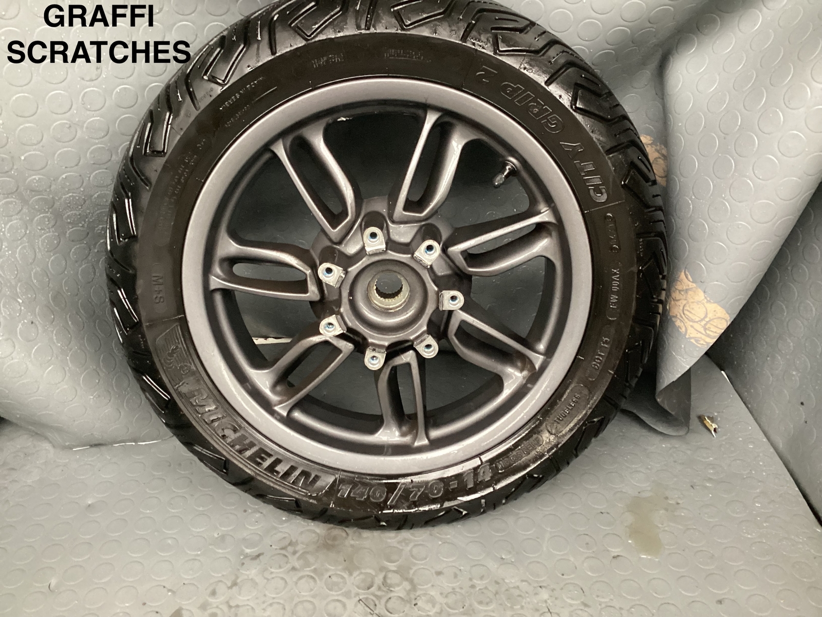 REAR WHEEL RIM PIAGGIO BEVERLY 300 HPE 2021 2023