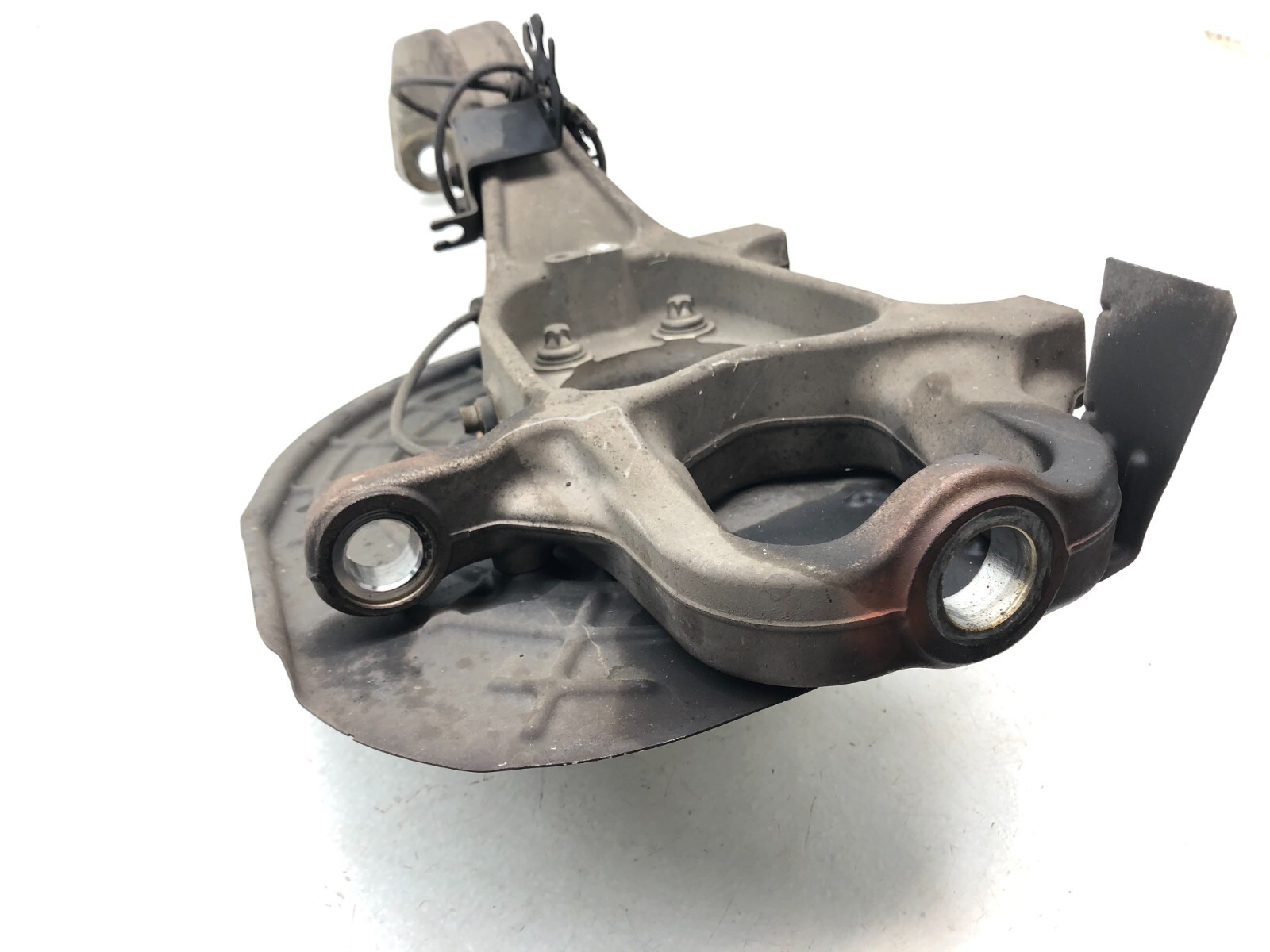 2014-2017 MASERATI GHIBLI S Q4 AWD LEFT DRIVER FRONT SPINDLE KNUCKLE HUB OEM.