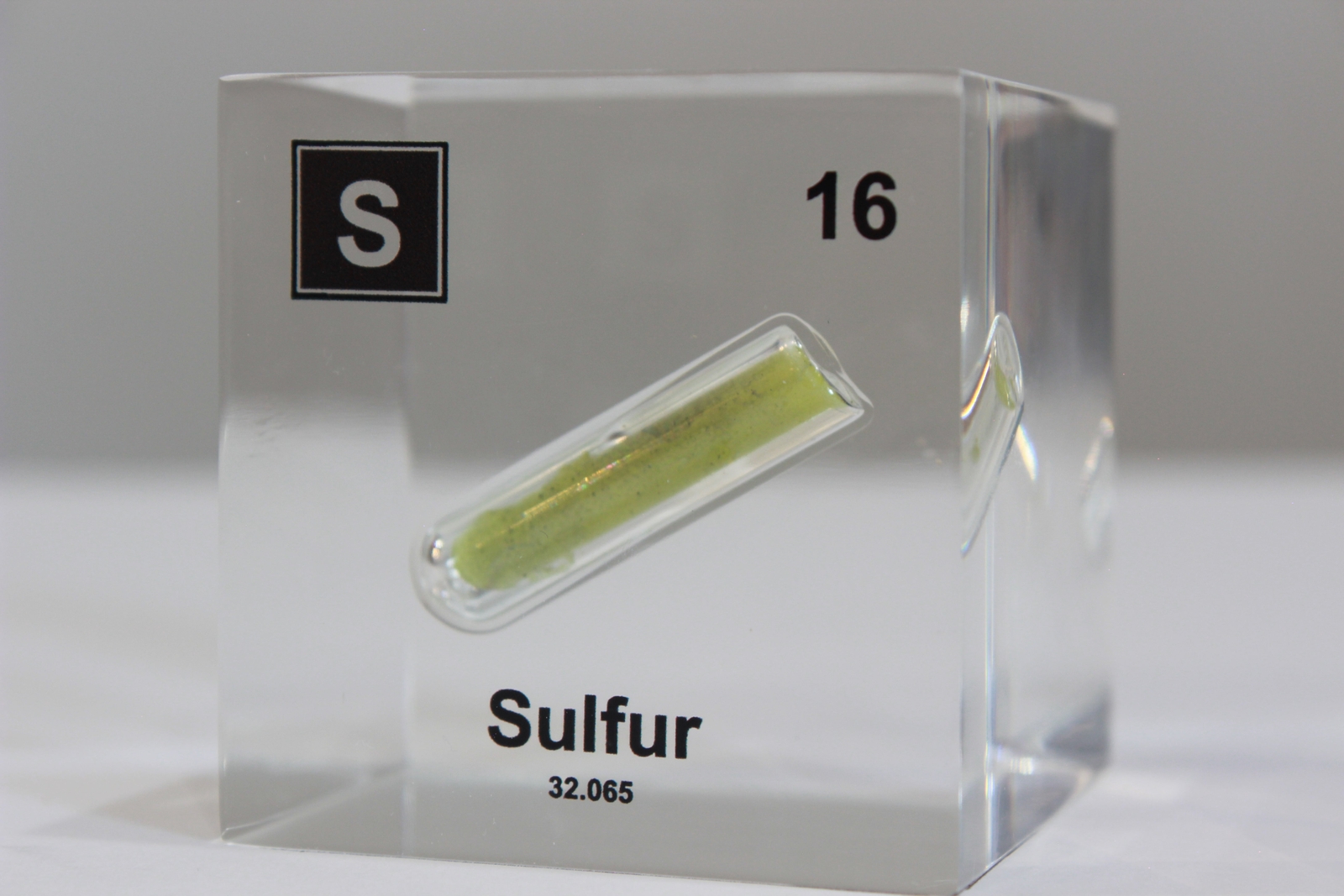 Sulfur Element Cube