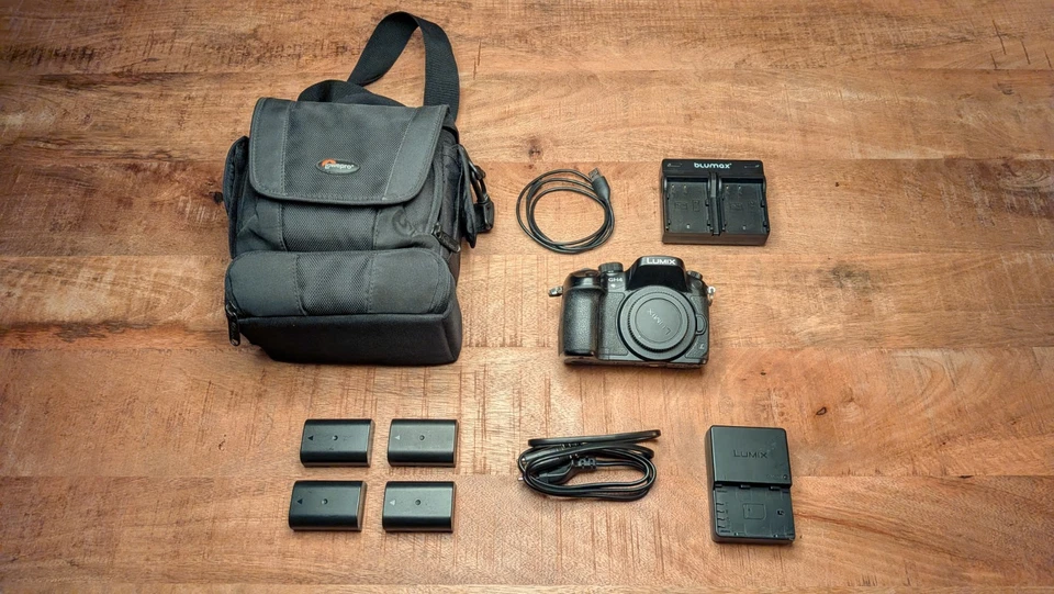 Panasonic LUMIX GH4 16.0MP Spiegellose Wechselobjektivkamera - Bildschirm defekt