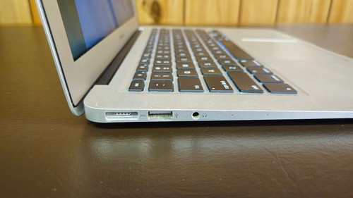 MacBook Air 13-inch, Early 2015 – i5 1.6GHz / 4GB RAM / 256GB - Afbeelding 8 van 9