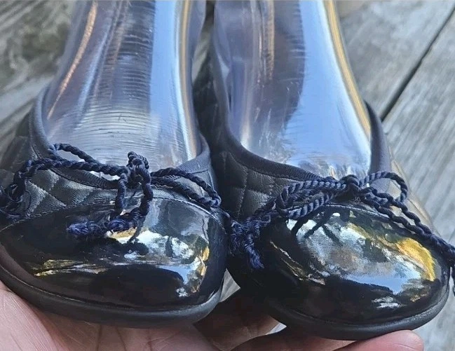 Suela Francesa Nueva York Azul Marino Acolchado Charol Puntera Ballet Plana Talla 10.5 Foto 3 de 4