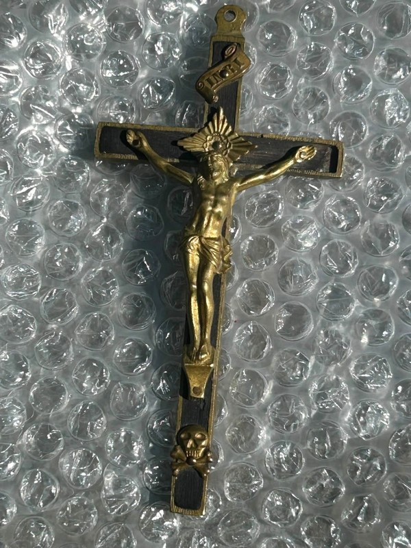 ANTIQUE NUN CRUCIFIX EBONY & BRASS SKULL CROSSBONES