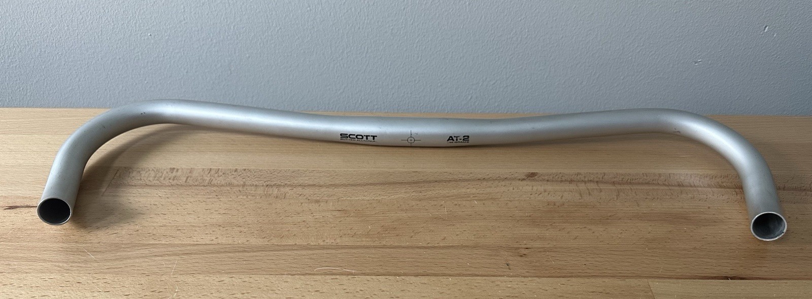 Vintage SCOTT AT-2 Bullhorn Aluminum 570 mm MTB Bicycle Handlebar 250 gram NEW