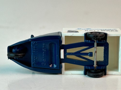 Praline 1:87 Scale Tempo Truck with Box - Picture 9 of 11