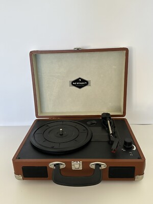 Nostalgy Designed by Auna Suitcase 3 speed Record Player