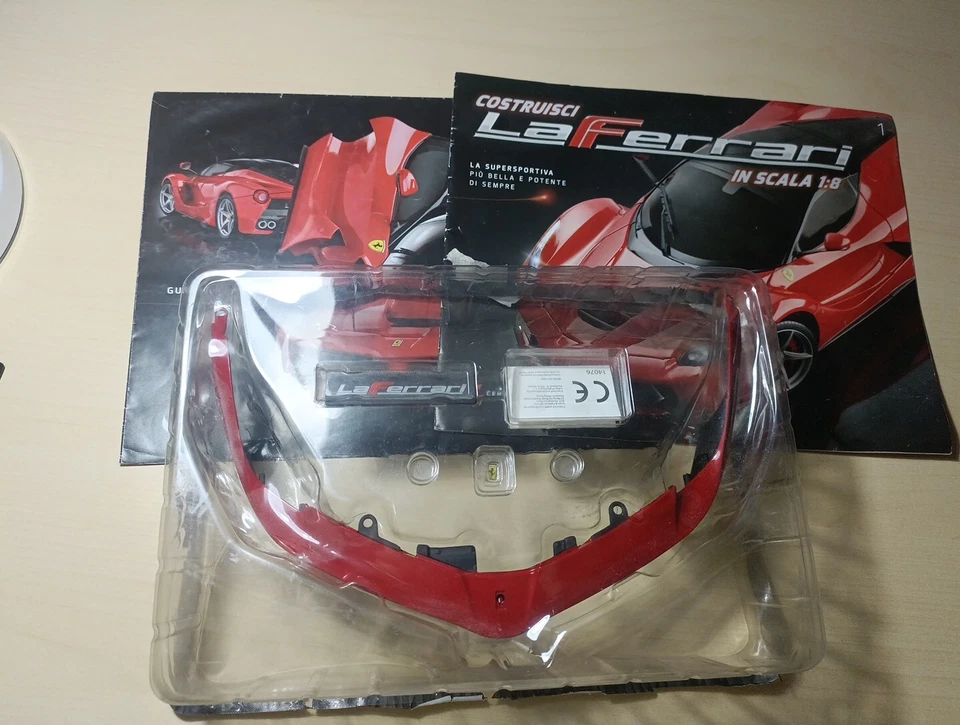 Ferrari La Ferrari Scala 1:8 Prima Uscita 1 - Immagine 2 di 4