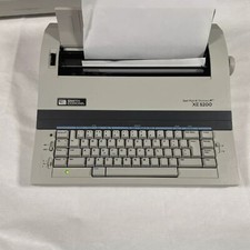 Smith Corona XE 5200 Electric Typewriter Spell-Right II FOR PARTS POWERS ON thumbnail