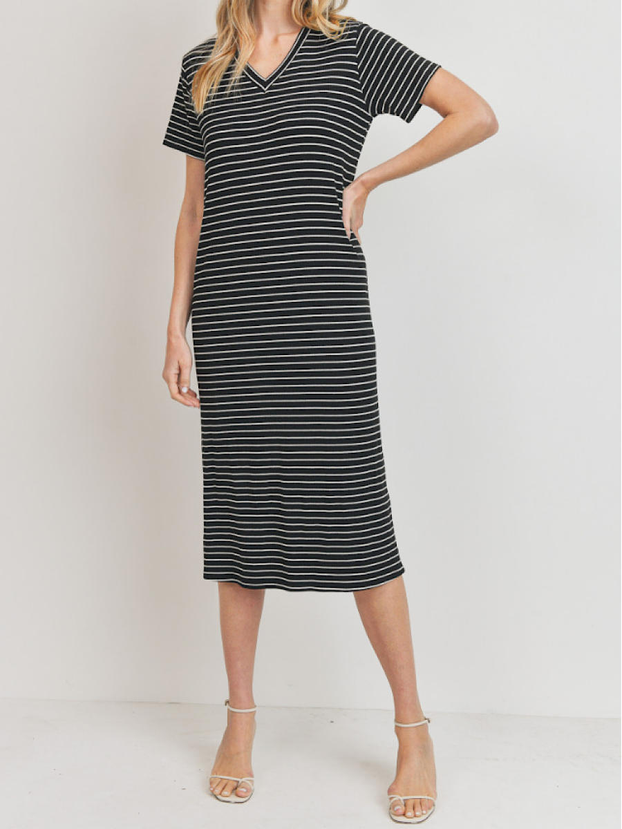 Black/White V Neck Short Sleeve Maxi Dress