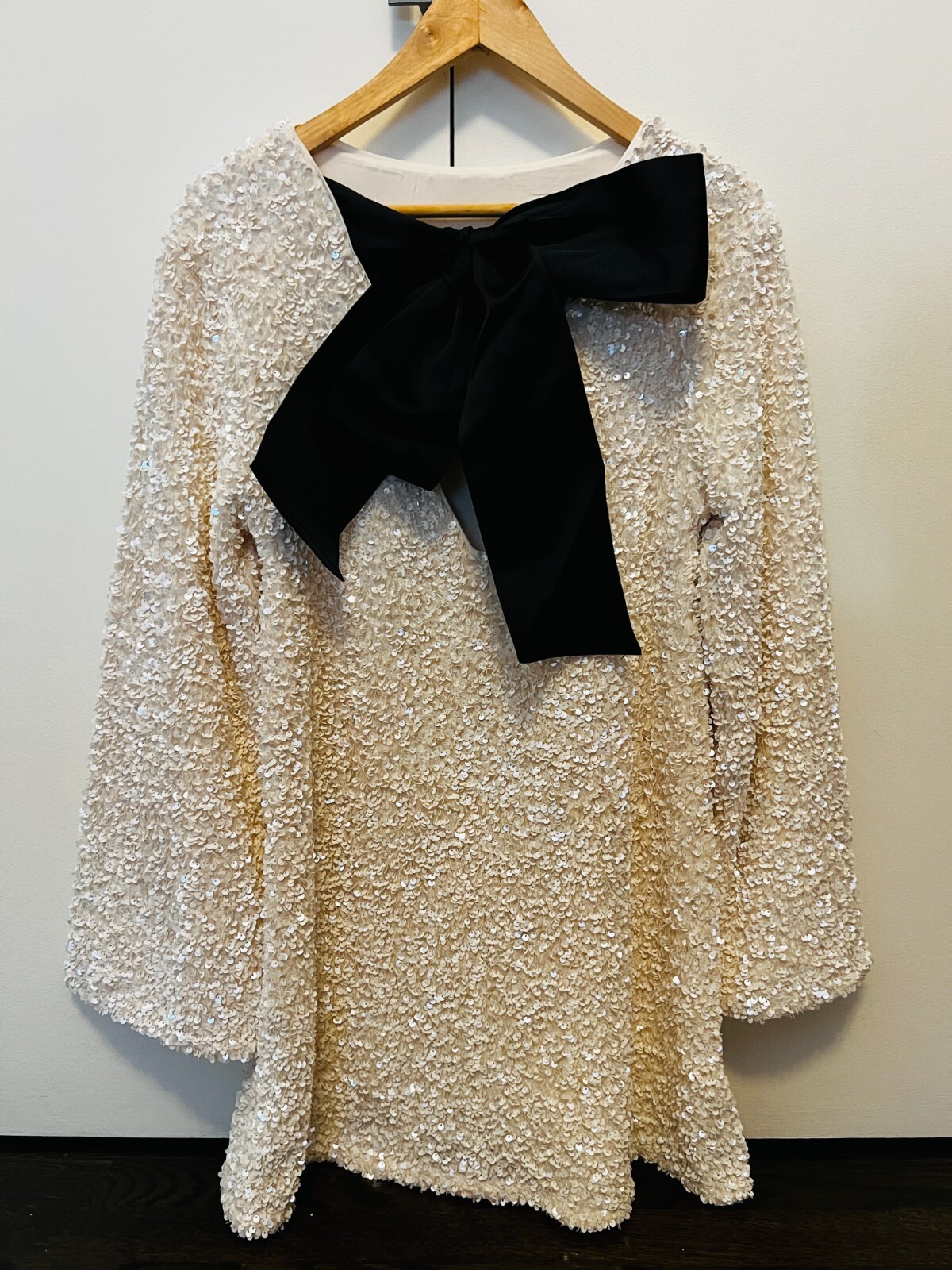 H M Limited Edition Holiday White Sequined Tie back Bow Dress Sz XSMALL H M Limited Edition Holiday White Sequined Tie back Bow Dress Sz XSMALL