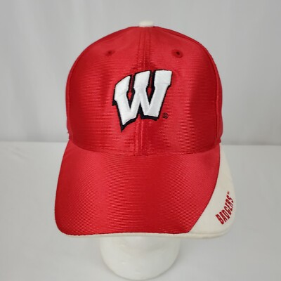 アメリカンフットボール STARTER Wisconsin Badgers キャップ