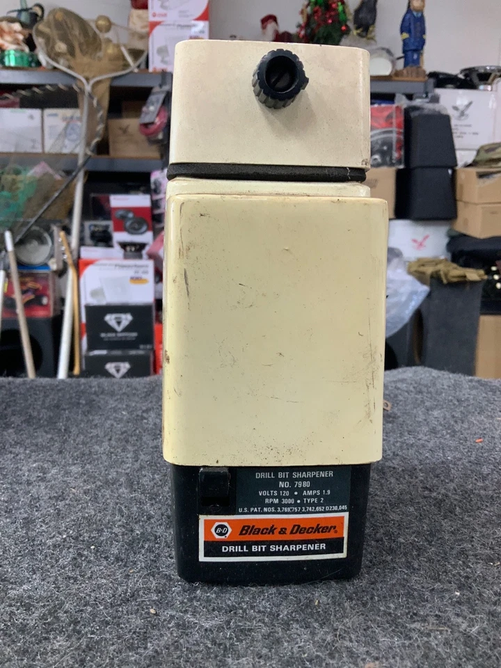 Afilador de brocas eléctrico vintage Black & Decker #7980 para brocas de 1/8"-3/8" Foto 3 de 4