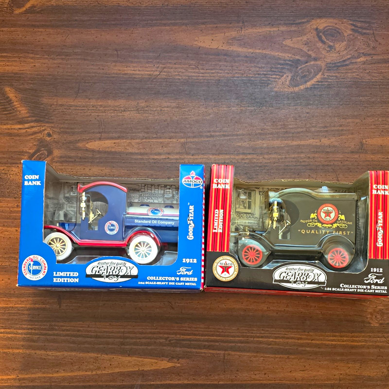 Gearbox Toy 1:24 1912 Ford Tanker Truck Amoco Coin Bank Limited Edition