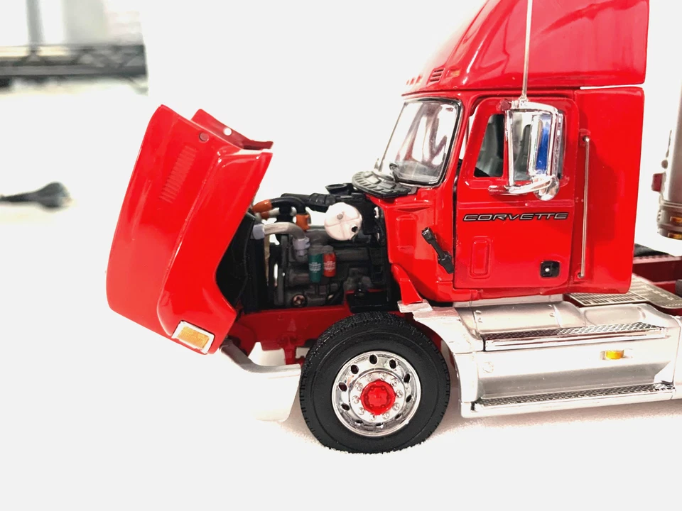 Franklin Mint Mack Truck 18 Wheeler w/ Corvette Trailer  1:43 Scale Inv. #3541 - Image 4 of 4