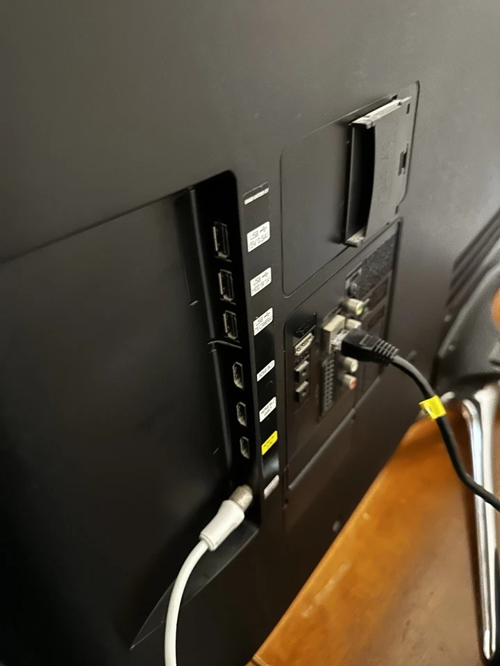 Samsung UE55TU7090U 55" LED 55’ Smart TV - Slate Black - Immagine 3 di 3