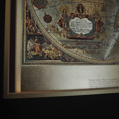 特価Blaeu 壁掛けアンティーク風世界地図 二つの球体地図、人気の金＆黒の額縁 特価Blaeu 壁掛けアンティーク風世界地図 二つの球体地図、人気の金＆黒