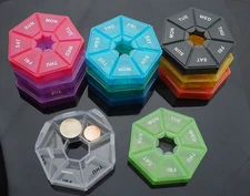 Round Weekly 7 Days Tablet Medicine Storage Pill Box Organizer Container Case