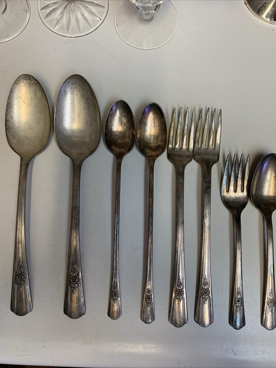 VINTAGE LOT of WM ROGERS OVERLAID IS DESIRE SILVER PLATED FORKS (3