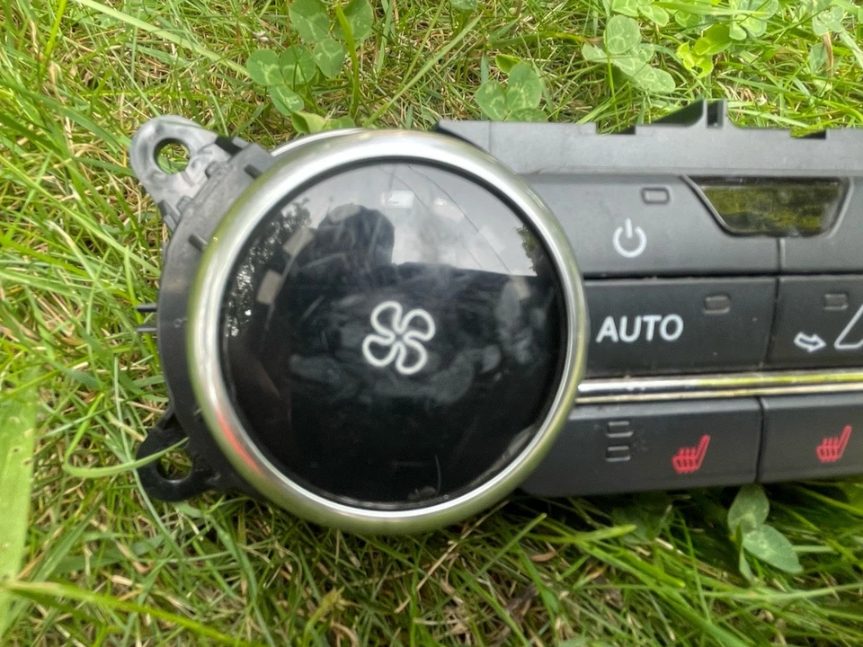 Ford Expedition 2018-2021 OEM consola trasera aire acondicionado calefacción panel de control climático Foto 2 de 4