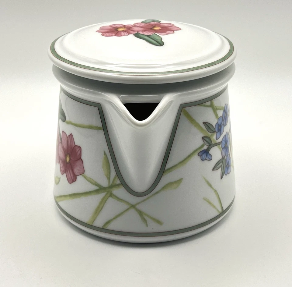 Crema floral con tapa Dansk Café Foto 2 de 4