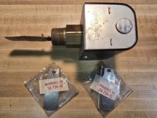 MCDONNELL  MILLER FS4-3F Waterflow Indicator For temps  220 F NOS 