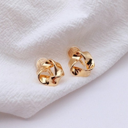 Clip On Earrings Invisible Gold Simple Knot Triangle Coil Silicon Pad Earrings - Picture 21 of 22