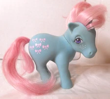 1983 My Little Pony Bowtie Earth Ponies G1 Blue Pink Bow Symbol Hasbro Hong Kong