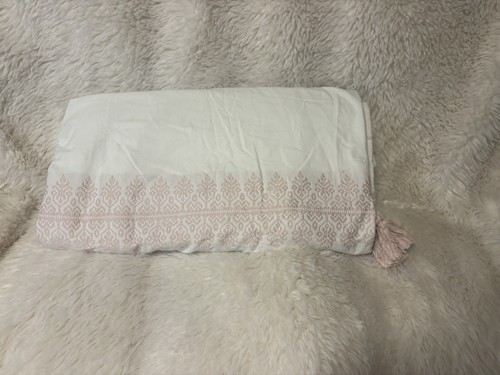 Pottery Barn Teen -Queen-Indira Jacquard Duvet Cover, Vintage Rose/pink